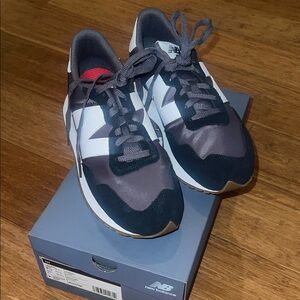 New Balance Women’s NEW 9.5 style 237 Black and Grey